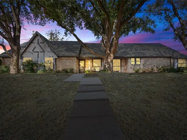 8203 Knottingham Dr, Woodway, TX 76712