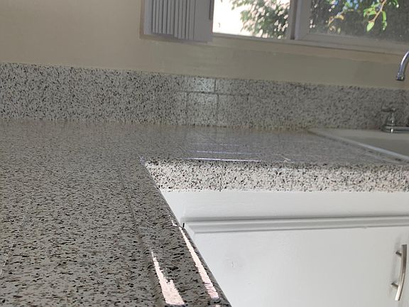 4th image of 4420 Estrella Ave