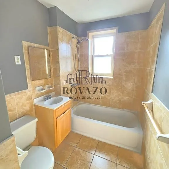 323 Park Ave #1 — Photo 2