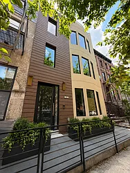 482 Hancock Street in Stuyvesant Heights