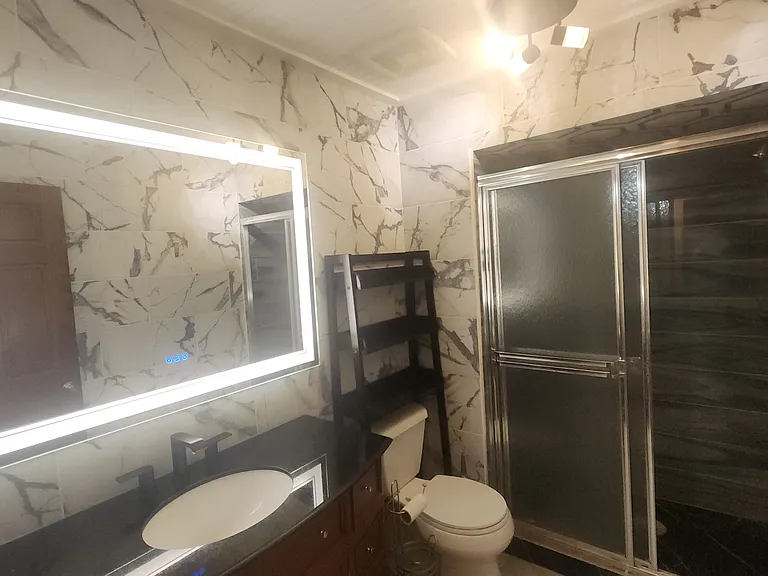 1216 Edinborough Ln — Photo 17