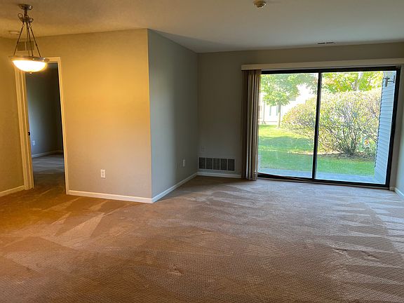 4th image of 42582 Lilley Pointe Dr