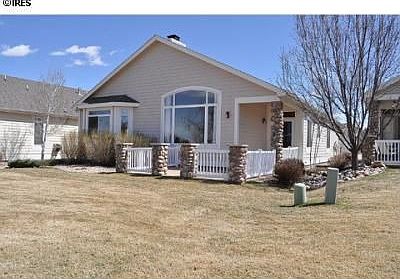 3rd image of 580 Lakeside Pl