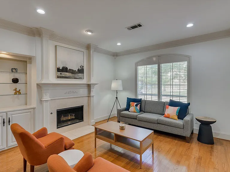 1811 Forest Meadow Ln — Photo 11
