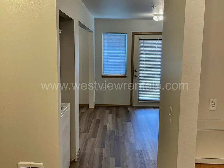 135-139 Prince Ave — Photo 184
