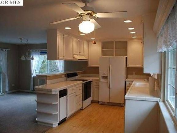 3rd image of 13327 Torrey Pines Dr