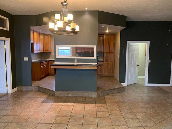 4th image of 730 Gill Ave