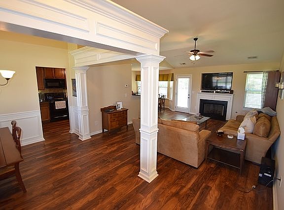 3rd image of 510 Gwynnes Way