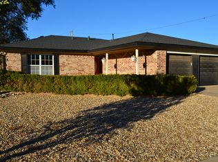 1317 9th St, Shallowater, TX 79363