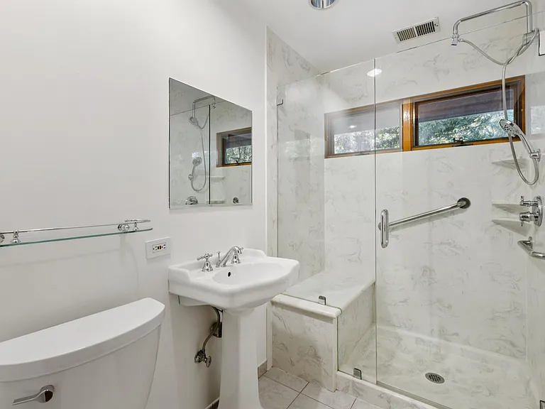 3340 Woodside Rd — Photo 16