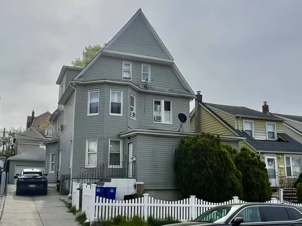 3359 154th St, Flushing, NY 11354