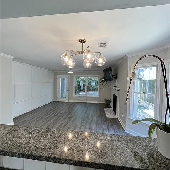 1102 Defoors Lndg NW — Photo 7