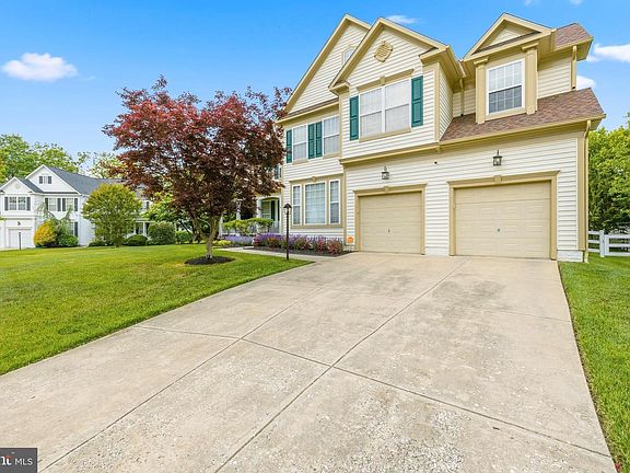 4th image of 12304 Thomas Prospect Dr