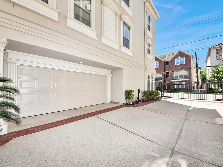 710 Jackson Hill St — Photo 27