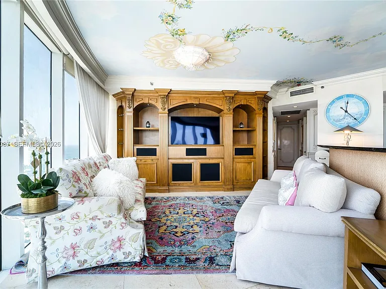 1000 S Pointe Dr #2501 — Photo 42