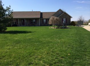 52 Deer Run Pl, Monticello, IL 61856