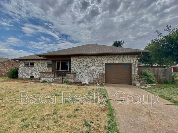 325 Memorial Dr