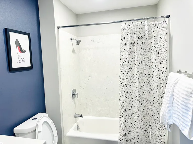 Gillespie Dr — Photo 9