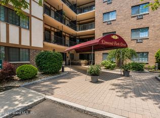 2 Elmwood Park Dr APT 516, Staten Island, NY 10314