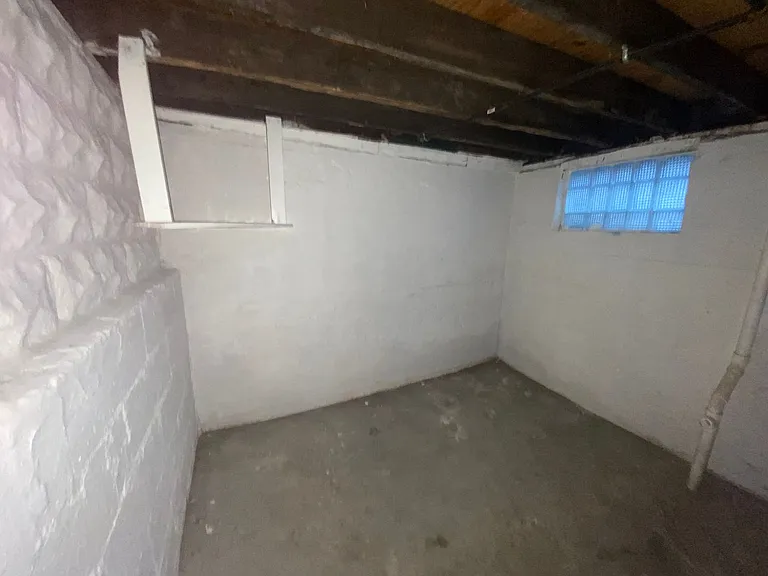 9710 Easton Ave — Photo 19