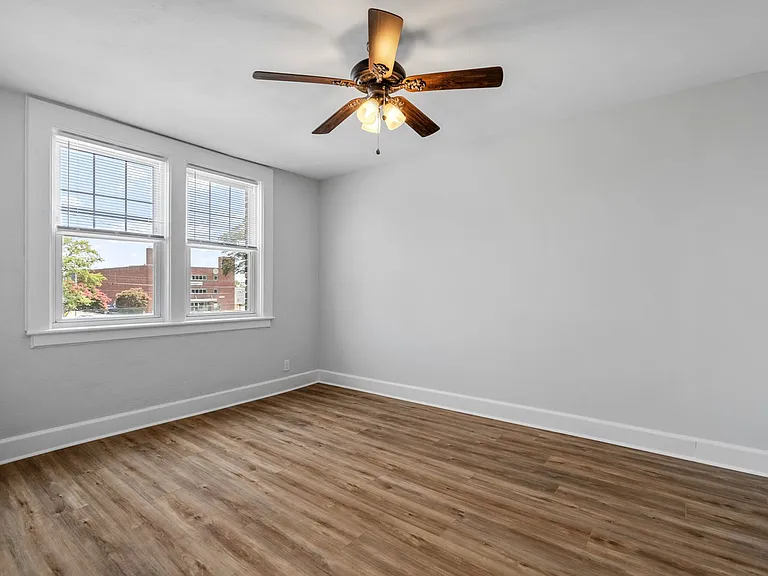 742 Washington Park #B4 — Photo 22