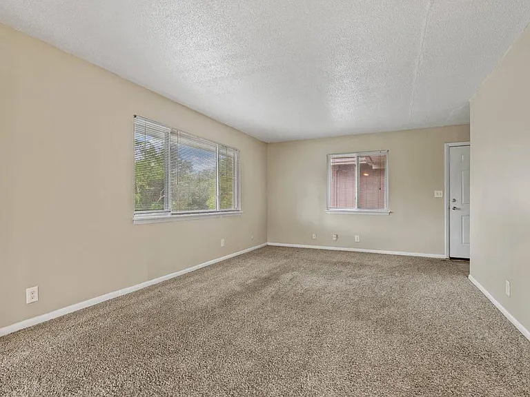 Stoneside Apartments — Photo 65