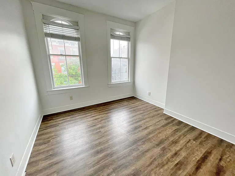 1735 Elm St #4 — Photo 9
