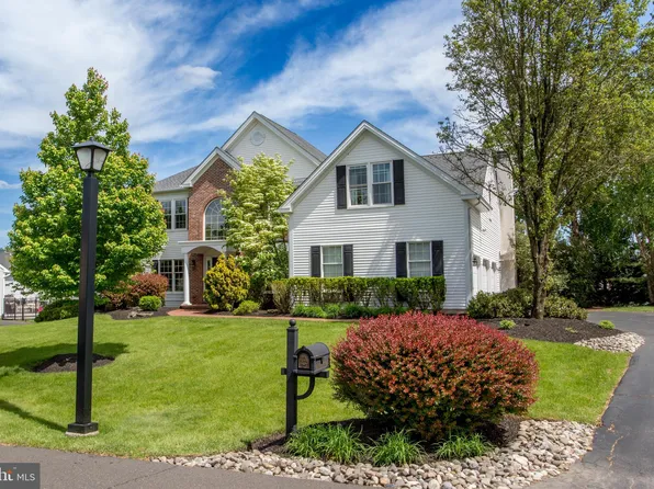 2551 Candytuft Dr, Jamison, PA 18929