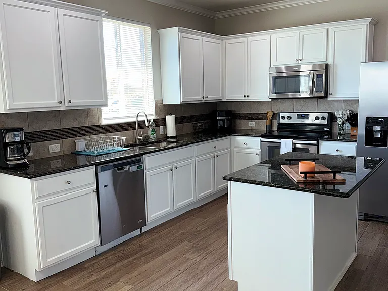 9104 Bowfield Dr — Photo 3