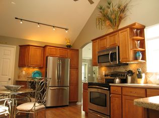 40 Robin Rd, Rocky Point, NY 11778