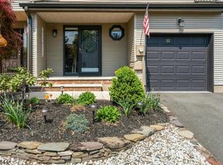52 Elm Ter, Flemington, NJ 08822
