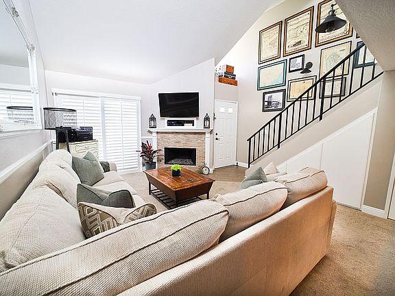 4th image of 24141 Del Monte Dr Unit 250