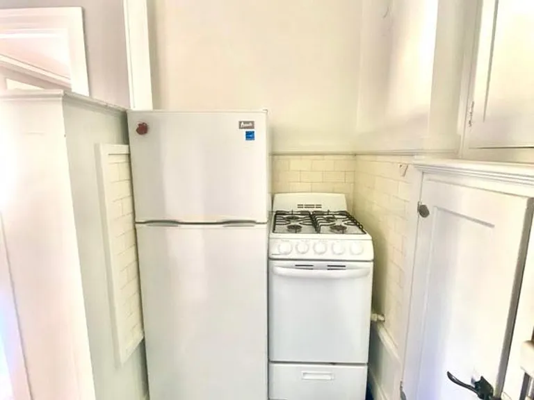 2335 Larkin St #24 — Photo 7