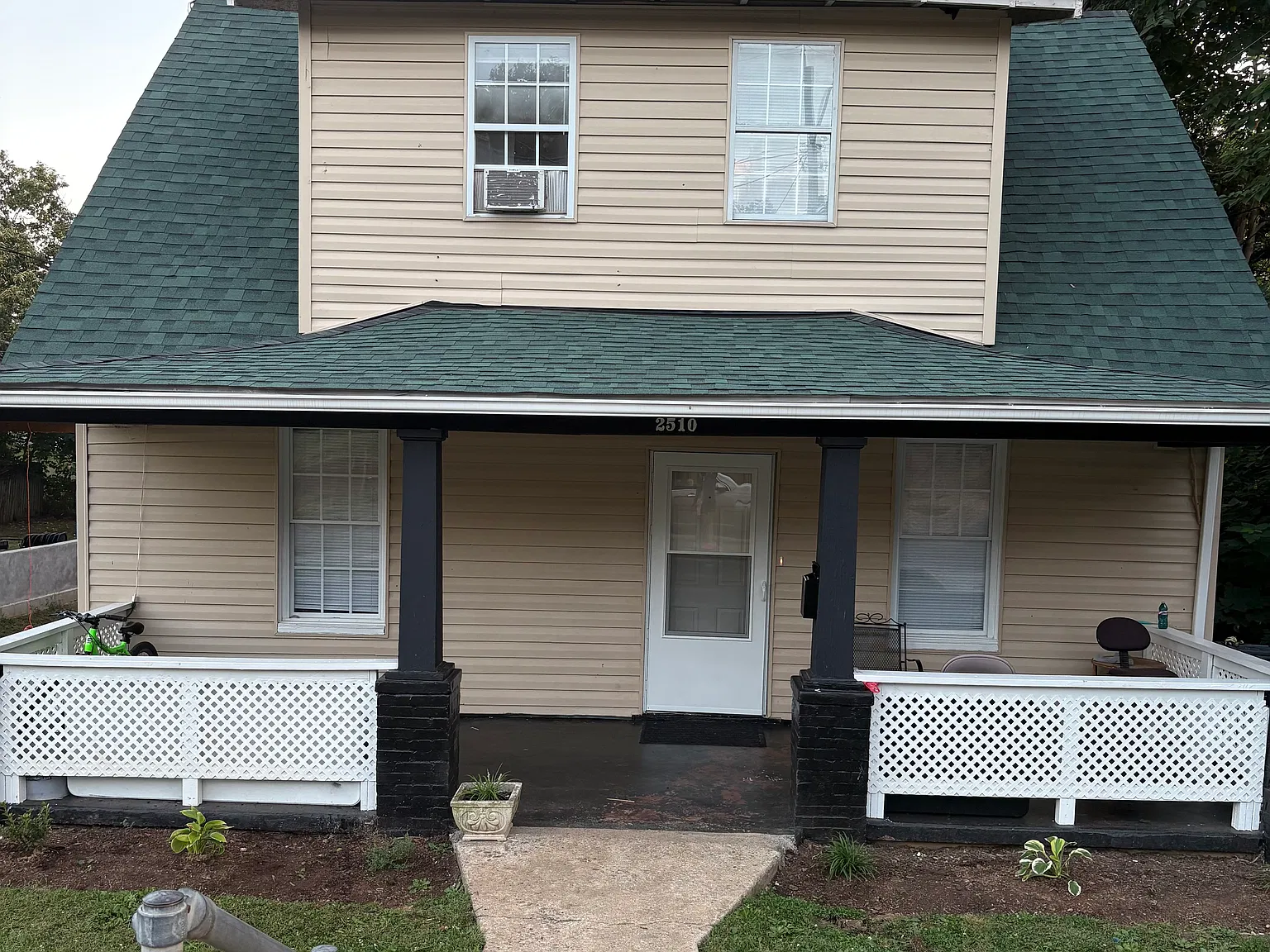 4 bed, 1.5 bath, 1508 sqft, $1,800 — Photo 1
