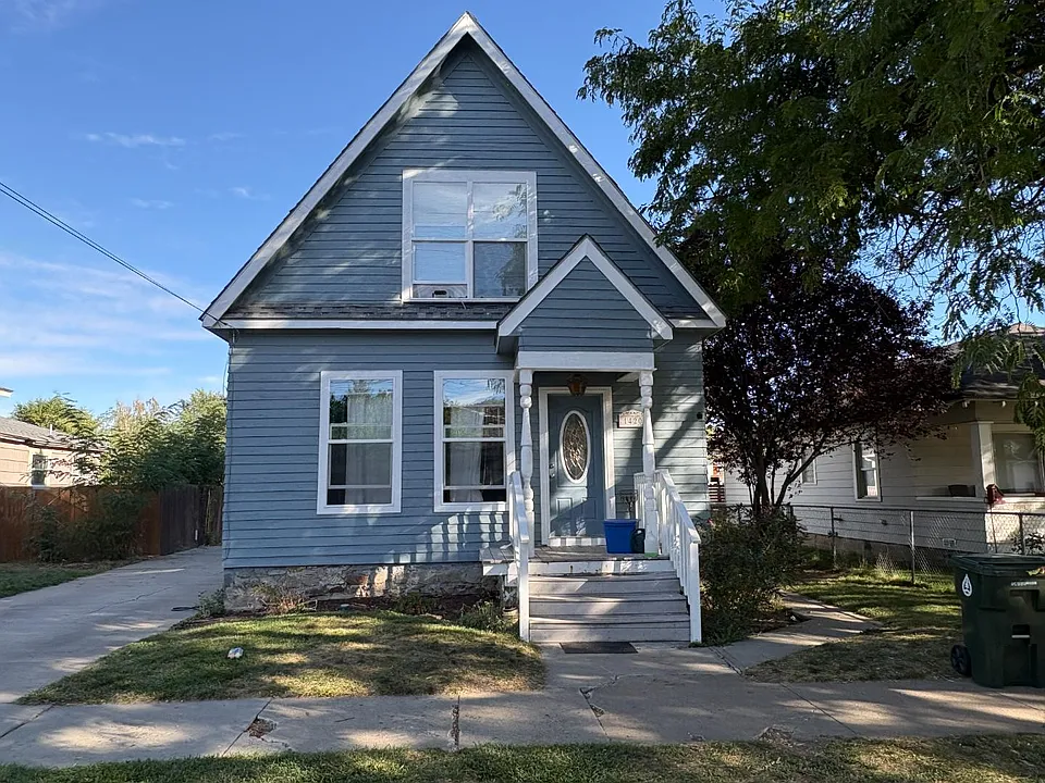 1420 Valley Ave