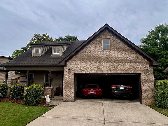 2nd image of 233 Falling Waters Way