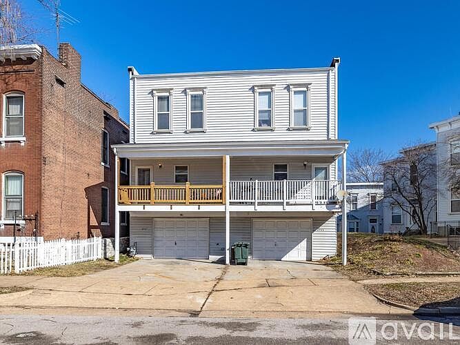 1st image of 2747 Park Ave