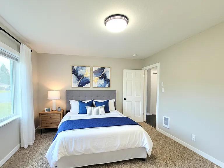 718 Perry Ave — Photo 13