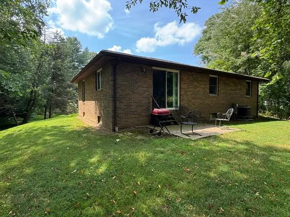 617 Harrison St #619, Louisville, OH 44641