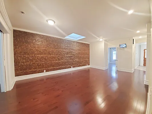 Rented by Brooklyn Property Group LLC | media 40