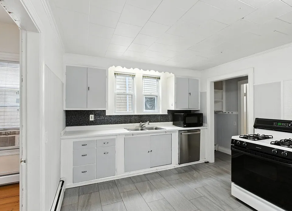 548 Broadway #2