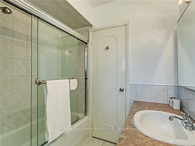 357 Monica Cres — Photo 18