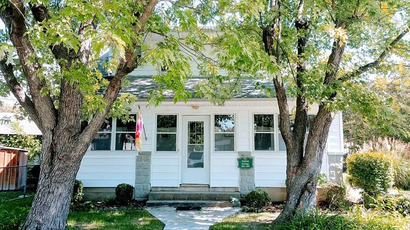 210 Lossing Ave