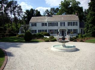 615 Linden Rd, Pinehurst, NC 28374