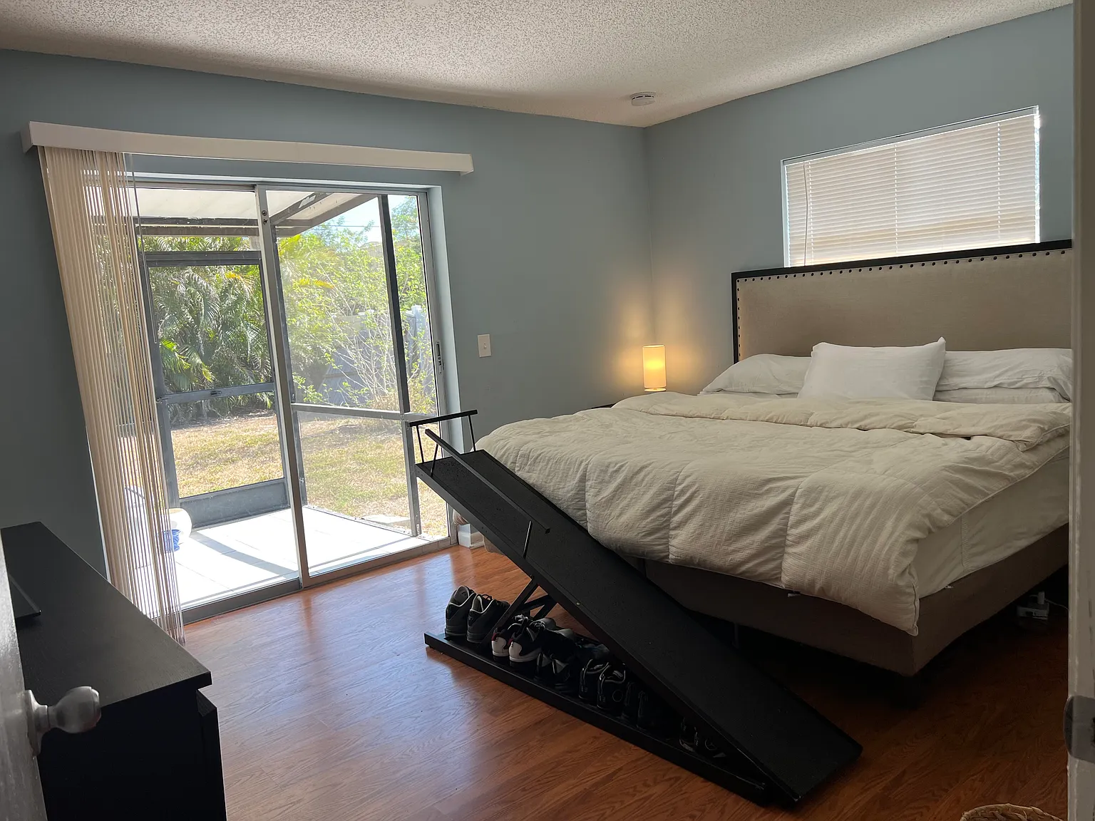2 bed, 900 sqft, $1,900 — Photo 3