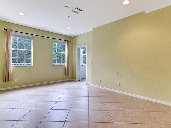 5th image of 116 W Royal Palm Cir APT 105