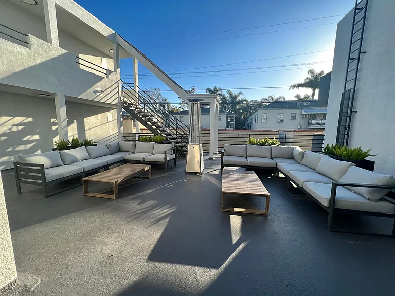 Courtyard Furniture