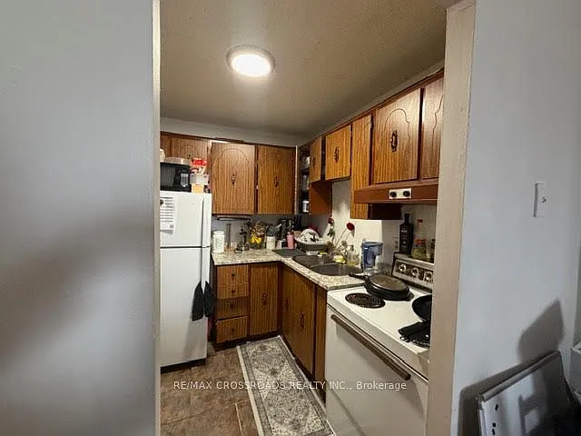 1 Kingston Rd E #305 — Photo 5