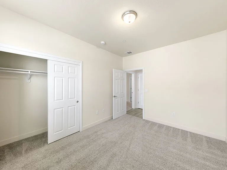 Luxe Ripon Apartments — Photo 34