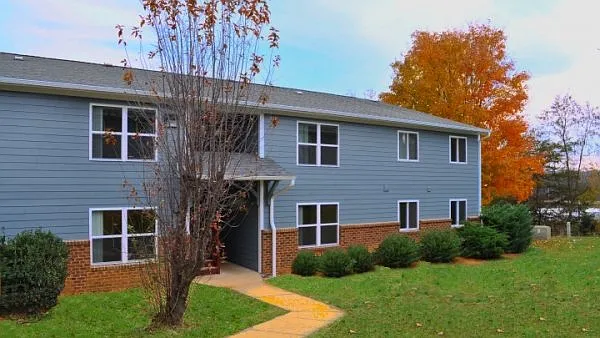 213 Laurel Ln #213 — Photo 1